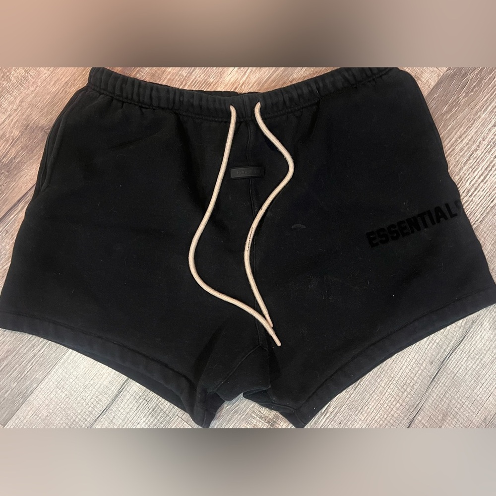 Essentials Shorts